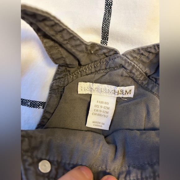 H & M Carpenter Baby Overalls Gray Size 9-12 Months - Picture 3 of 3